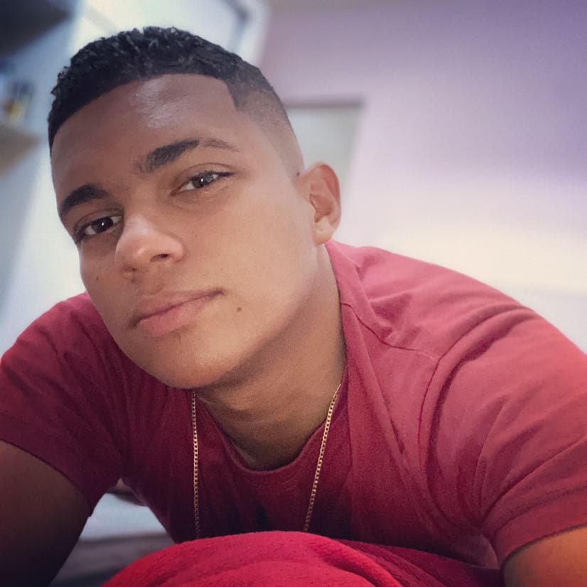 Victor Hernandes Da Silva Castro