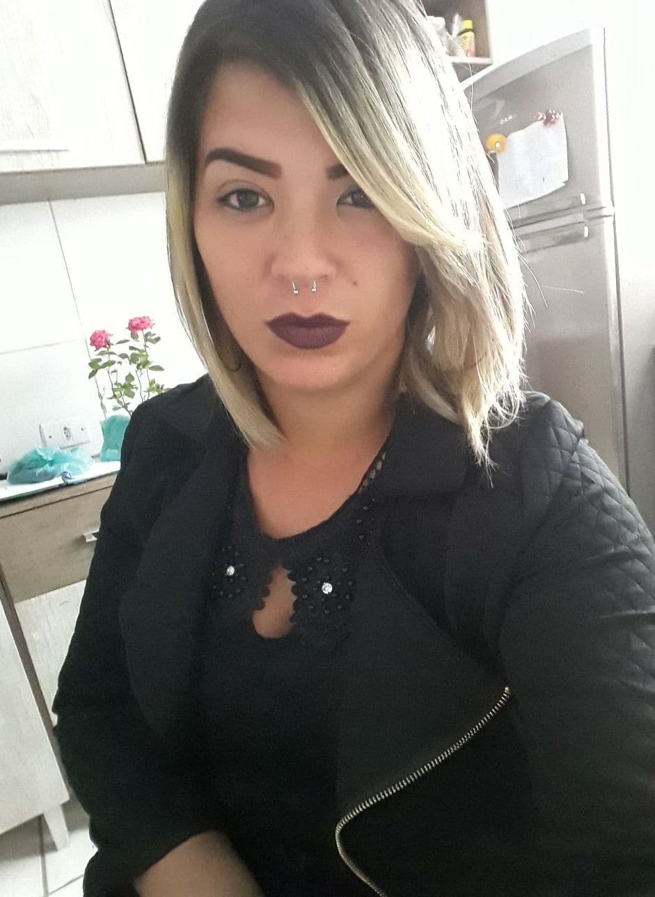 Viviane Oliveira Ferreira