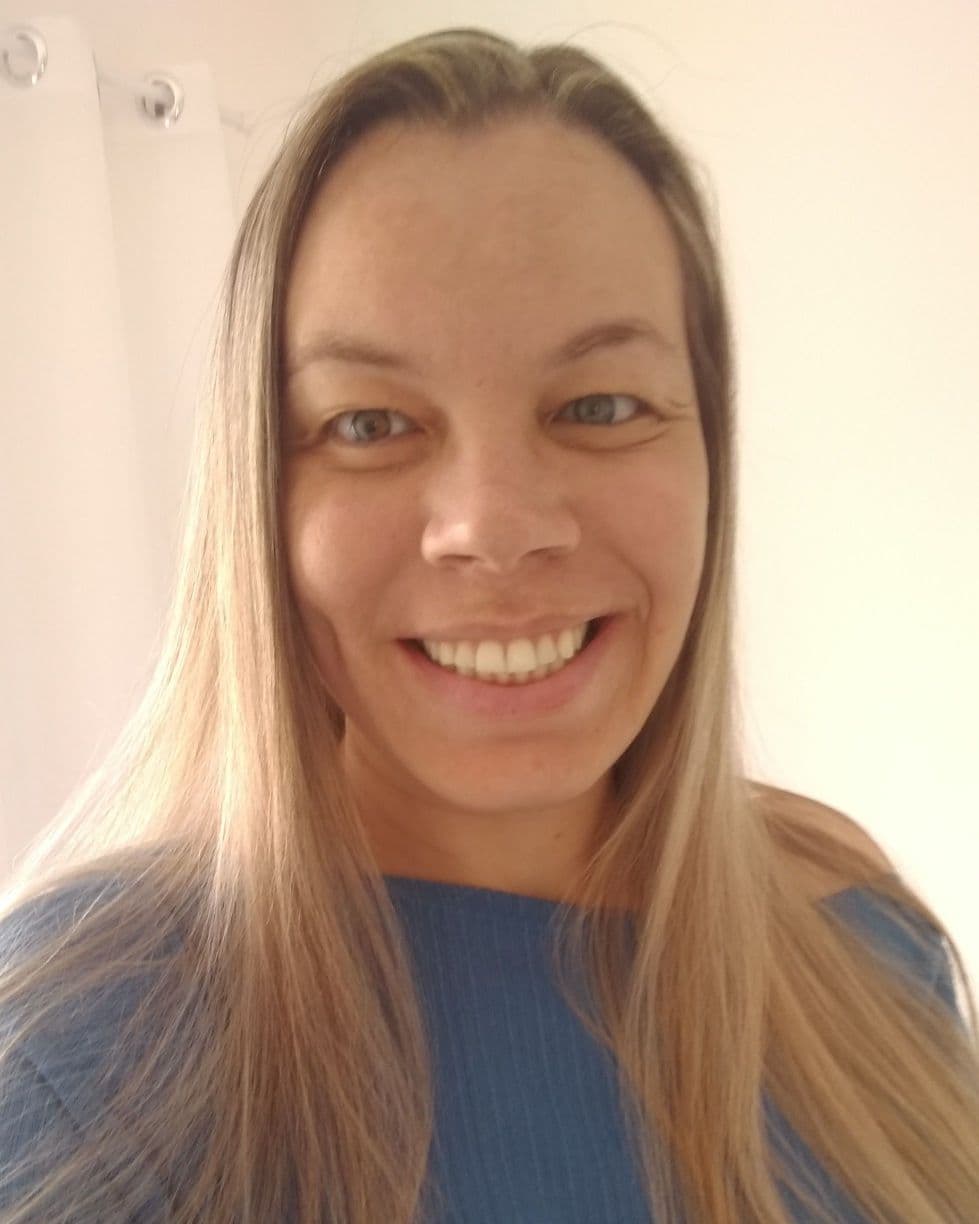 Débora Cristina Albrecht Xavier