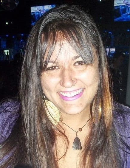 Claudia de Aguirre Parisoto