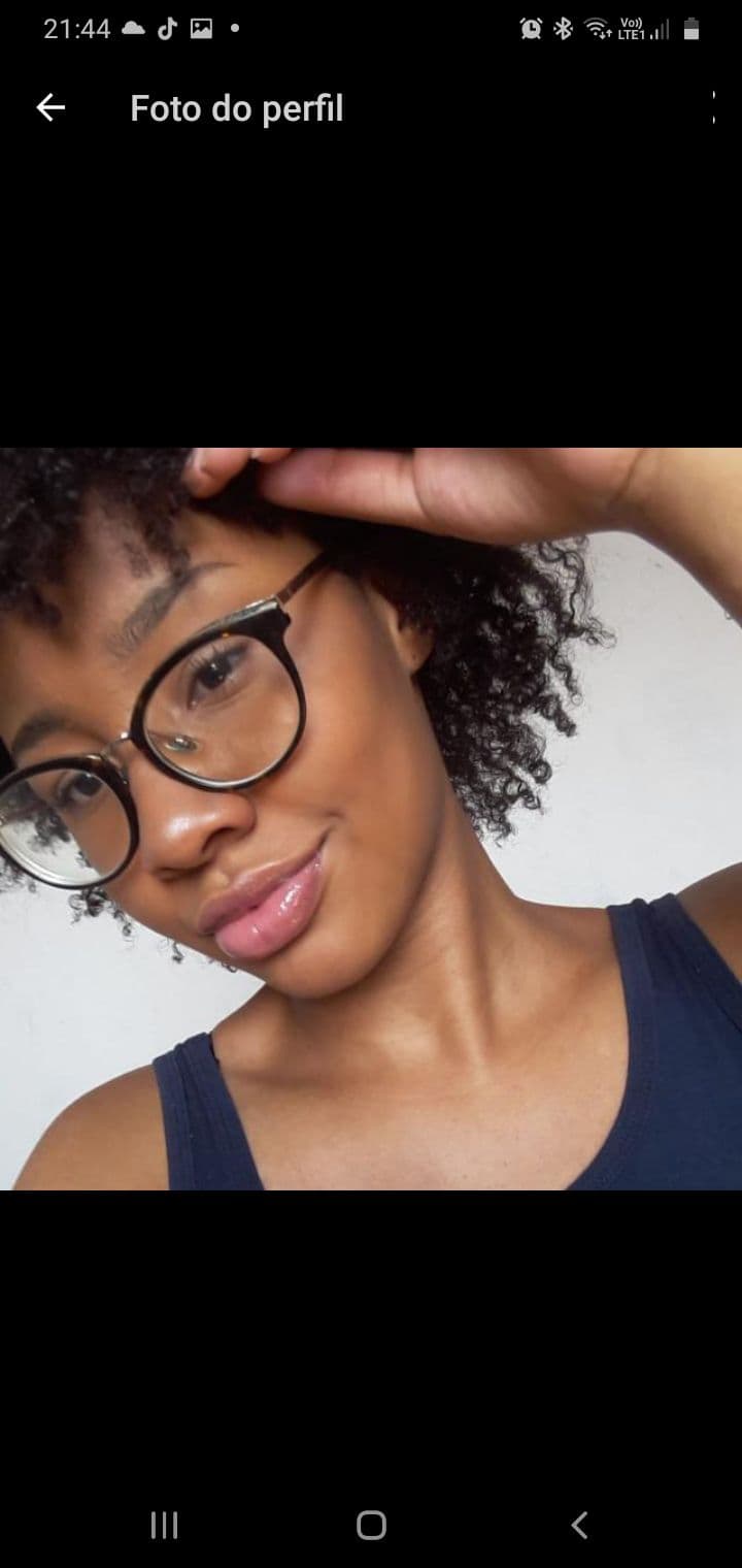 Estefeni Tinuade de Oliveira Adedeji